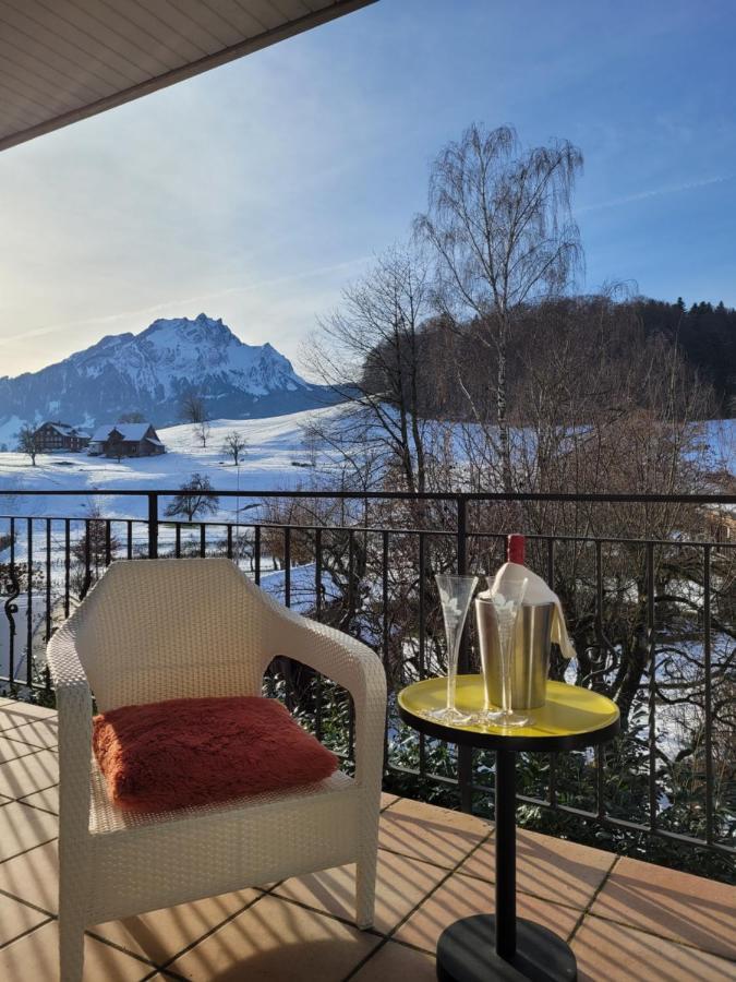 Villa Castagna Guesthouse Lucerne ภายนอก รูปภาพ