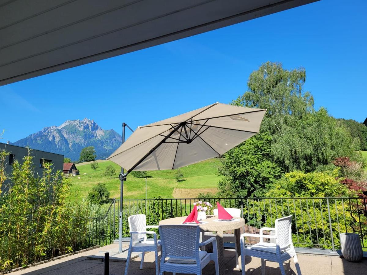 Villa Castagna Guesthouse Lucerne ภายนอก รูปภาพ